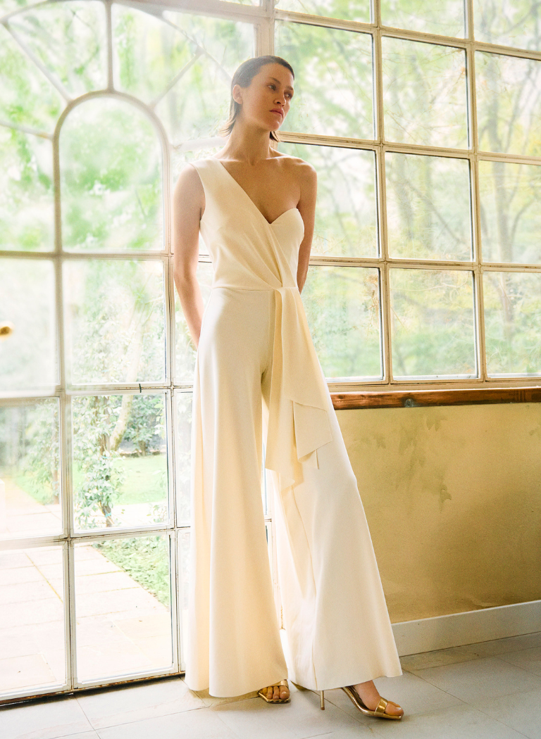 Elegant Travel Dresses: A Refined Style Guide – Summer 2025