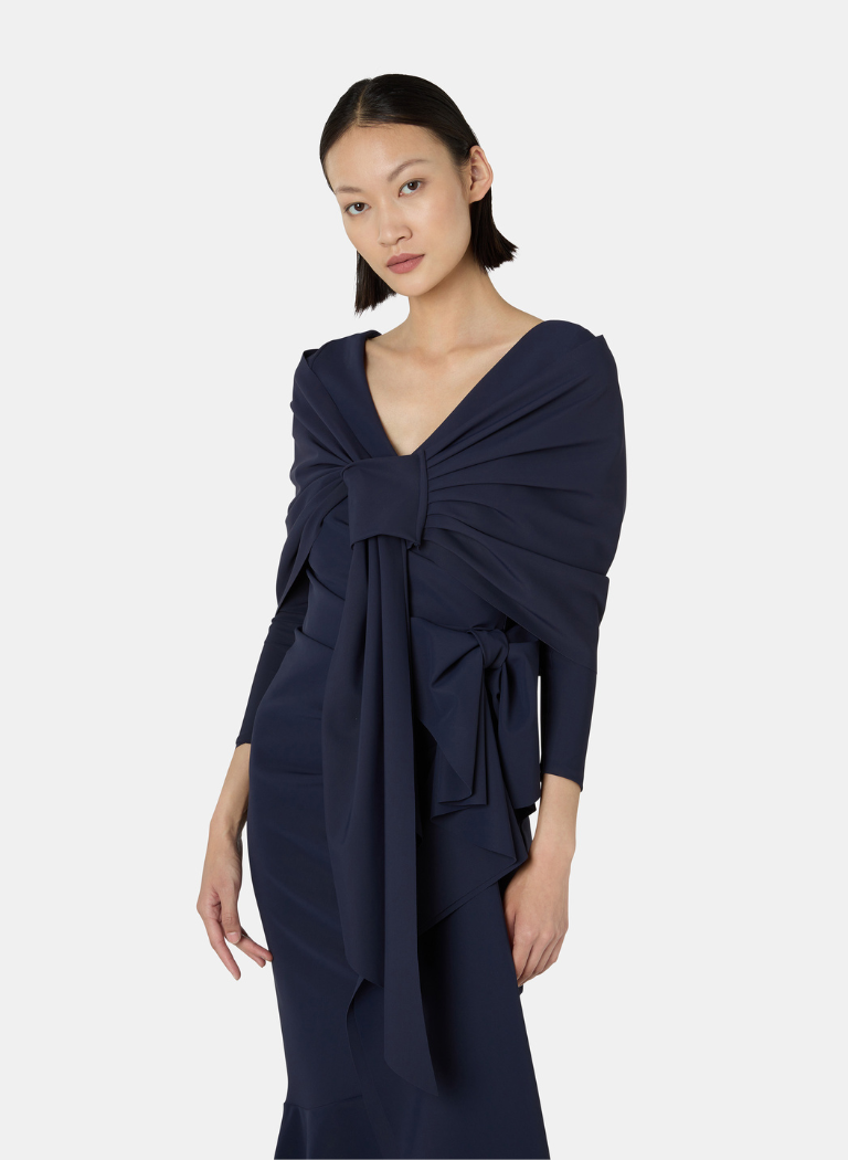 How to wear an elegant stole: style ideas for weddings and evening events