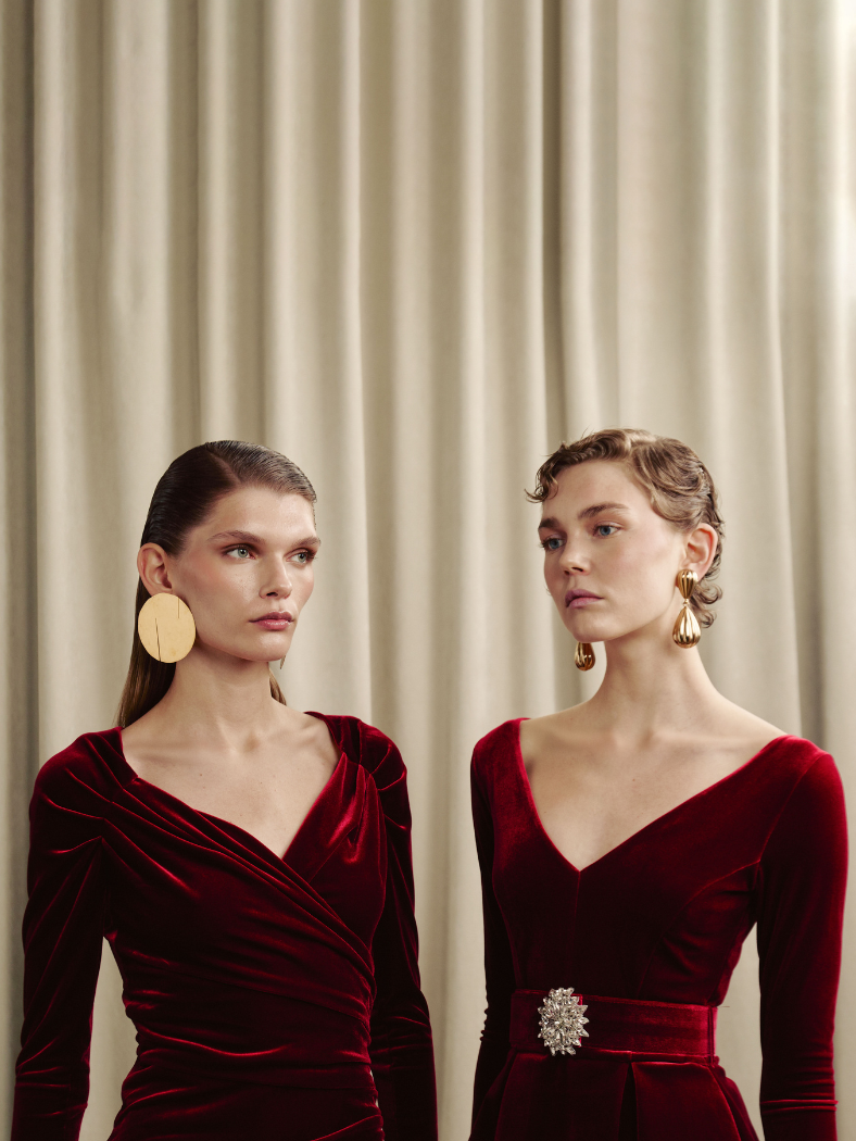 Velvet tailoring for Holidays: women's suits & sets | CHIARA BONI La Petite  Robe